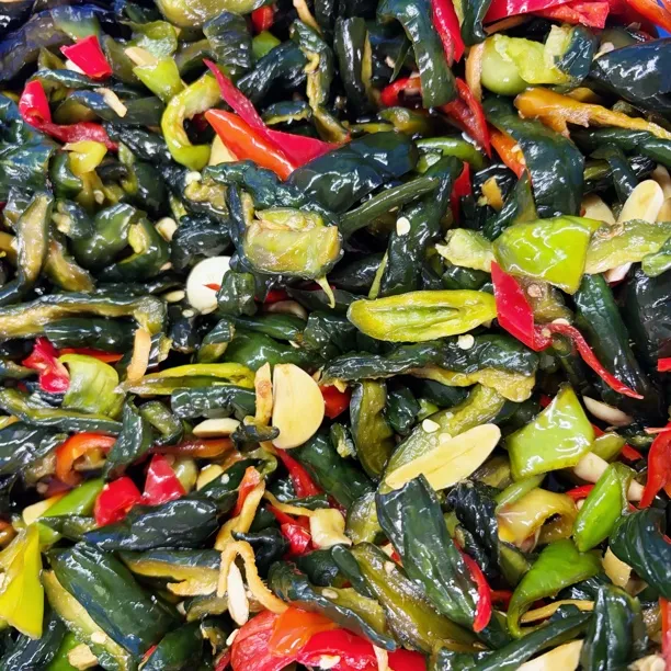 东北特色酱油腌黄瓜条爽脆可口咸鲜口味下饭菜