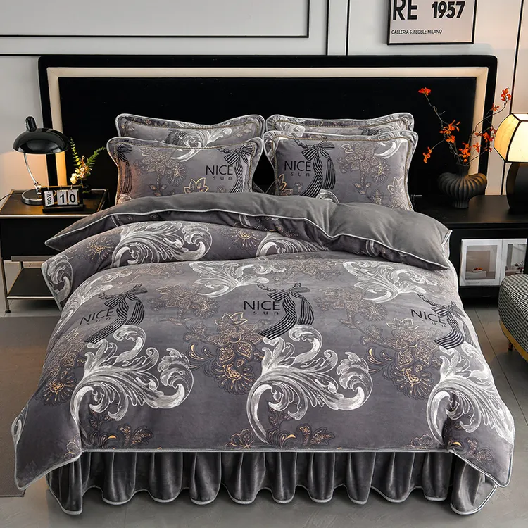 秋冬款加绒加厚8斤双面牛奶绒简约印花亲肤保暖四件套双面绒被罩