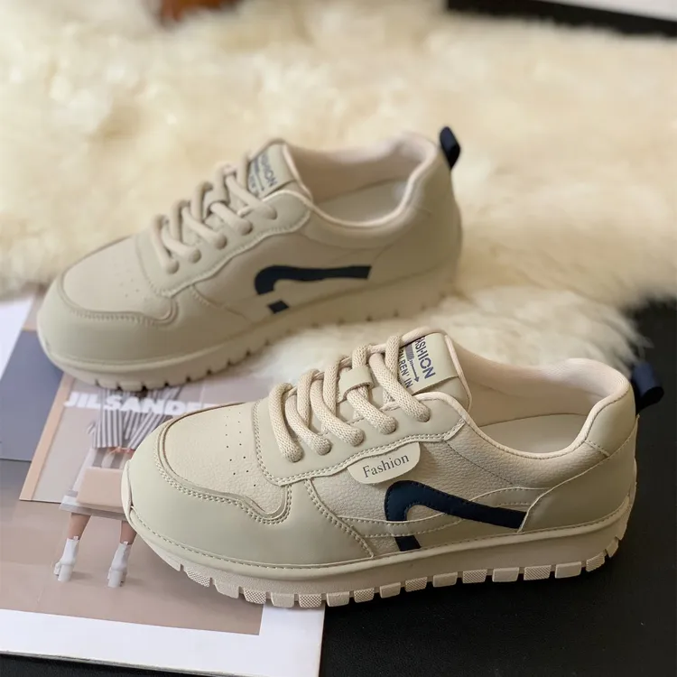 新款平底舒适不累脚小众拼接休闲鞋2025秋冬潮酷百搭超火阿甘鞋女