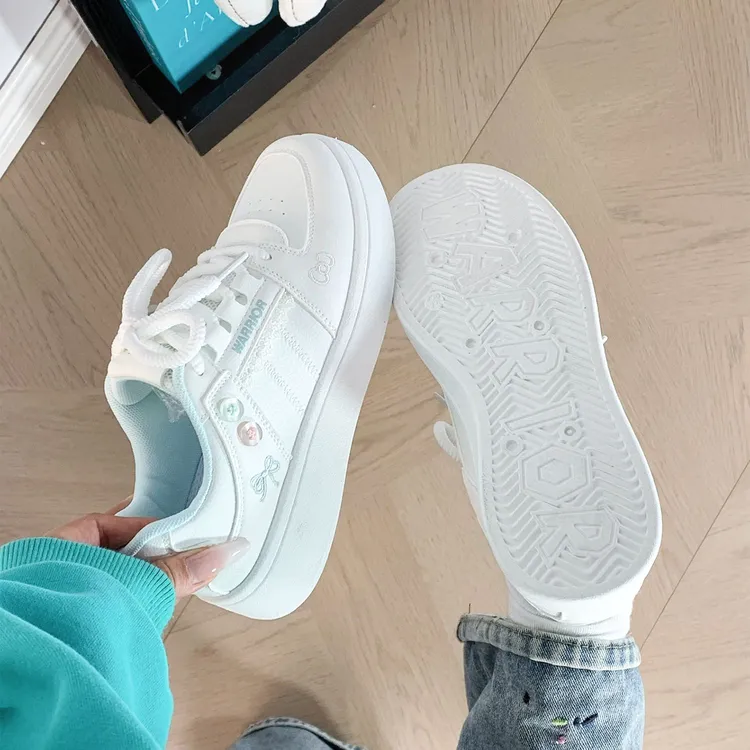 回力蝴蝶结可爱设计小白鞋女春秋2025新款爆款面包鞋学生板鞋子