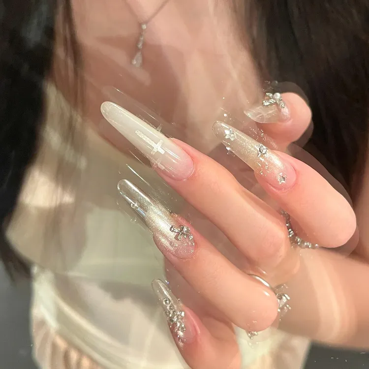 【银色克罗心】裸色渐变高级感手工穿戴甲中长款百搭猫眼显白美甲片