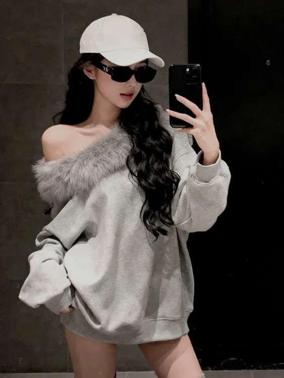 一字肩毛毛领灰色宽松针织衫毛衣2025年秋冬新款爆款加厚上衣女装