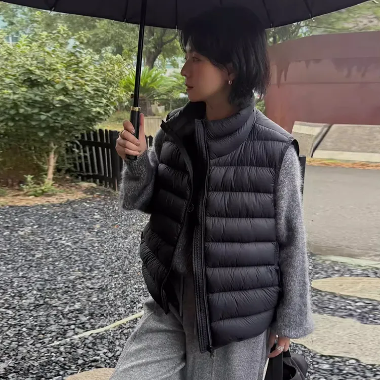 2025冬季新款轻薄短款立领秋羽绒马甲女保暖排骨泡芙外穿宽松背心