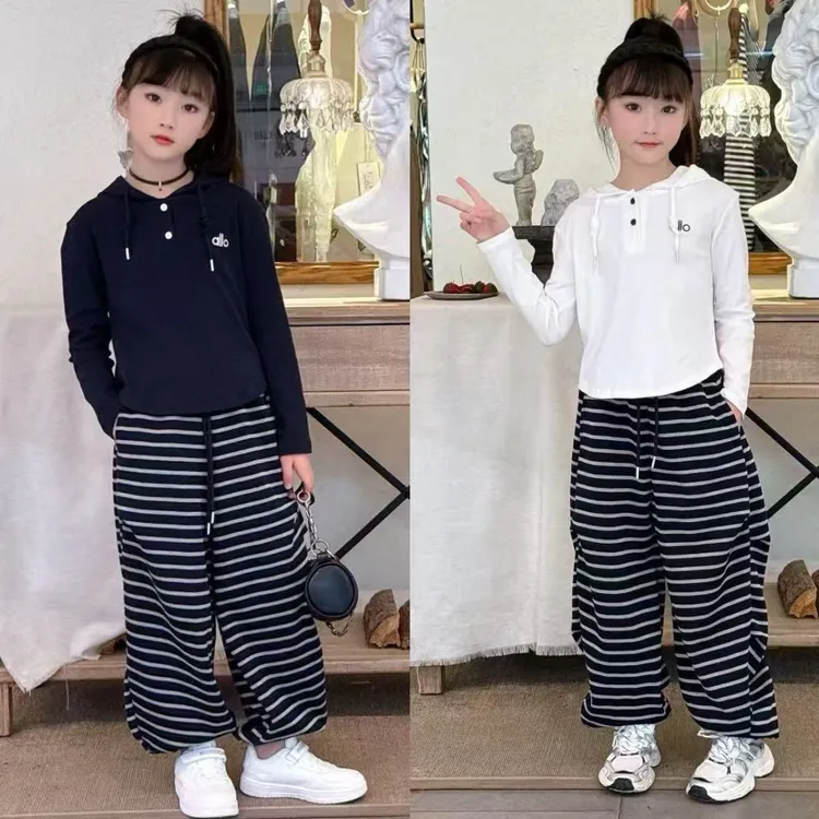 女童2025新款休闲套装秋装洋气中大儿童连帽卫衣条纹弯刀裤两件套