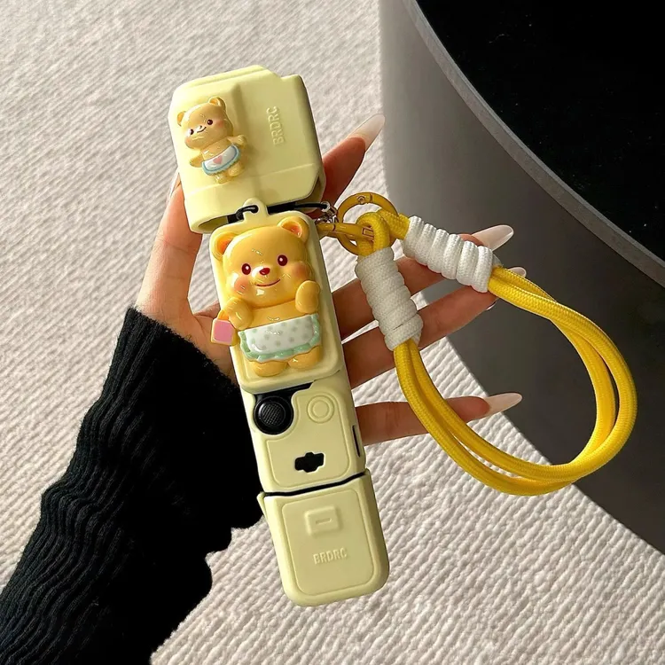 黄色小熊大疆保护壳pocket3保护套可爱硅胶外罩云台相机手腕挂绳