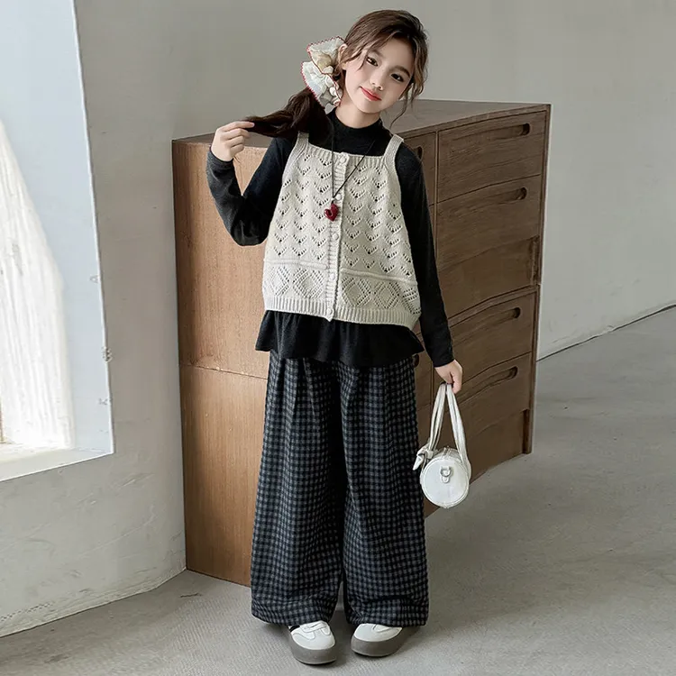 女童秋装新款洋气马甲套装2025新款中大童时髦格子阔腿裤三件套潮