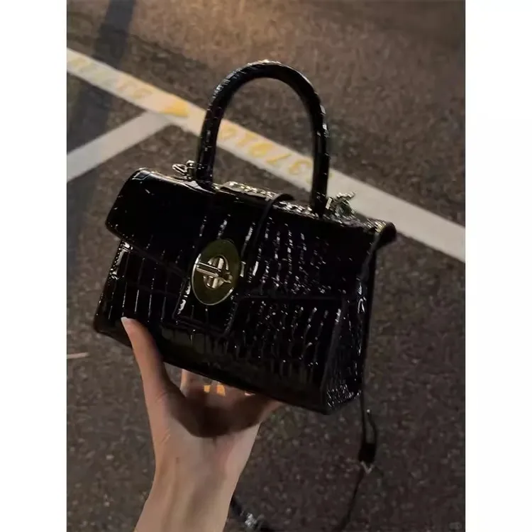 甜酷辣妹鳄鱼纹漆皮包高级质感手提小方包2025新款机车斜挎包包女