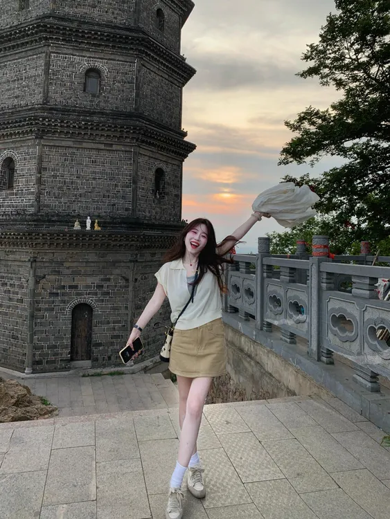 夏季流行一整套装女2025新款穿搭松弛感短袖T恤高腰半身裙两件套