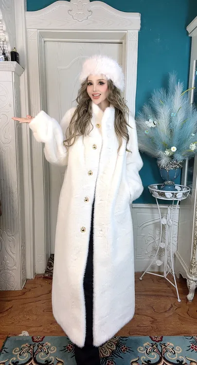 新疆包邮2025域美家爆款时尚小金口中长款大衣