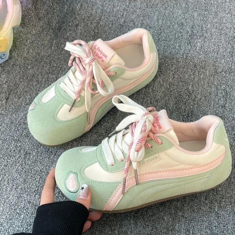 小众厚底德训女款小白鞋子2025夏季新款爆款校园百搭休闲皮面板鞋