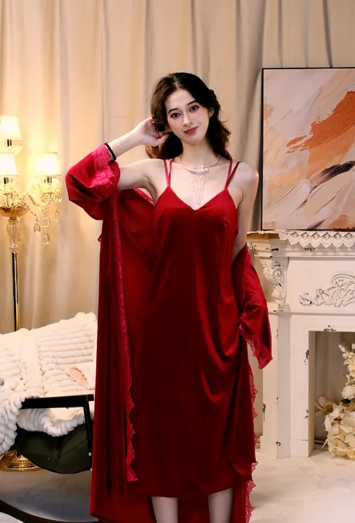 2025秋冬法式新款加绒气质女显瘦金丝绒纯欲两件套吊带睡袍家居服