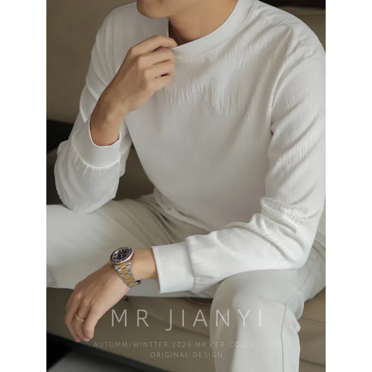MR JIANYI秋季光影交织提花肌理感长袖圆领T恤轻熟休闲百搭打底男
