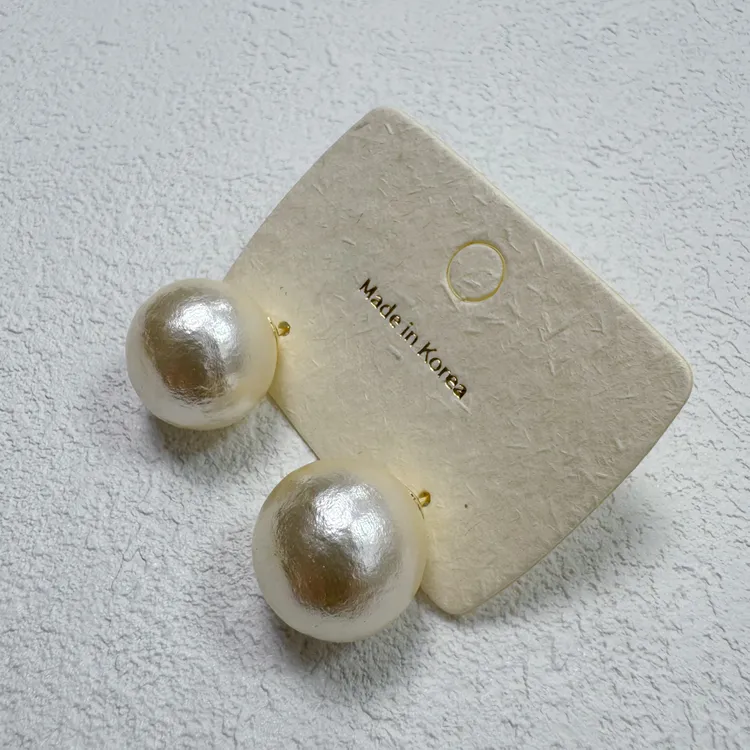 铜合金仿珍珠耳饰 精致轻奢棉花珍珠耳钉小众百搭气质耳饰