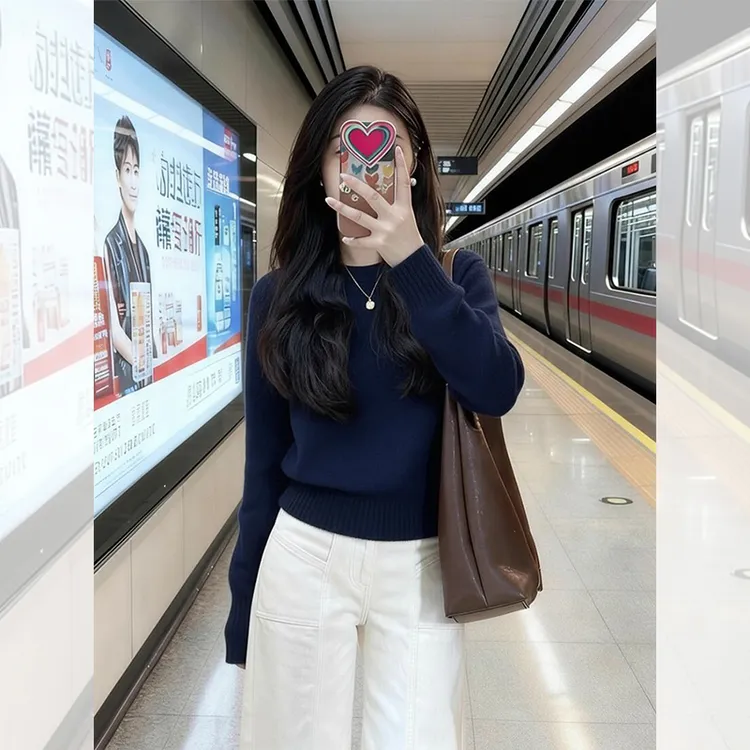 独特漂亮藏蓝色小衫内搭打底针织衫女秋冬休闲外穿洋气高贵上衣服