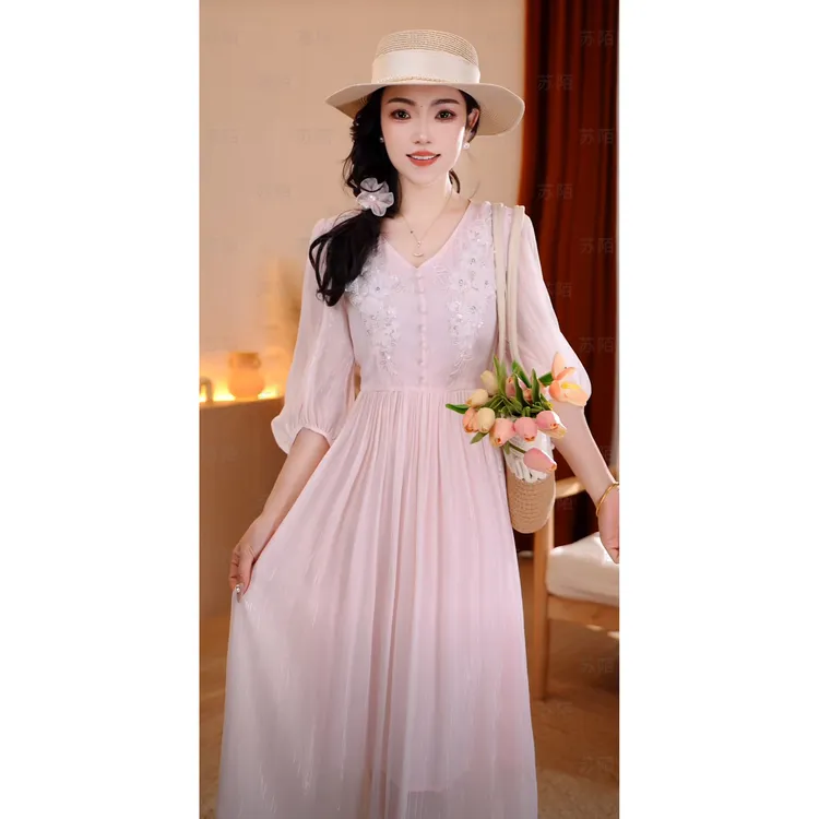 苏陌法式度假裙子女爆款2025新款高级感连衣裙甜美爆款高贵及地裙