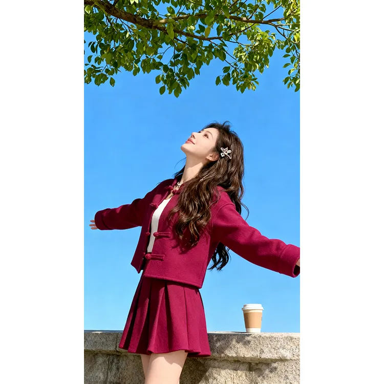 玫红色新中式外套2026冬季新款气质名媛独特超好看高端时尚两件套