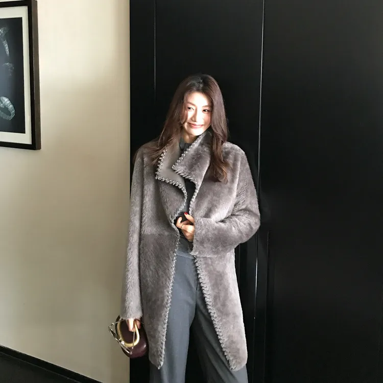 【ALONESAVOR】龍喜儿托斯卡纳 大翻领羊皮毛一体皮草外套V230