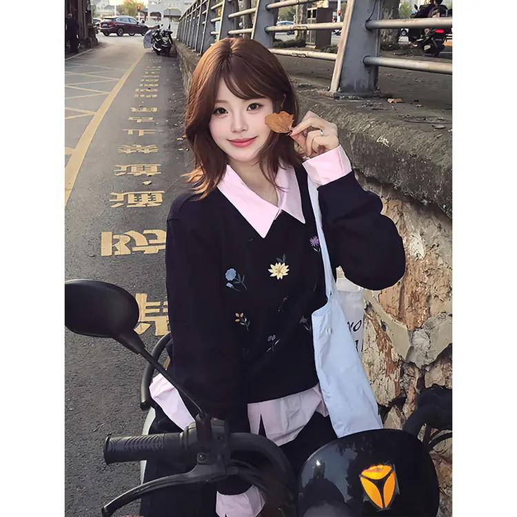 韩系高级感撞色POLO领卫衣女秋冬花朵刺绣假两件上衣宽松显瘦T恤