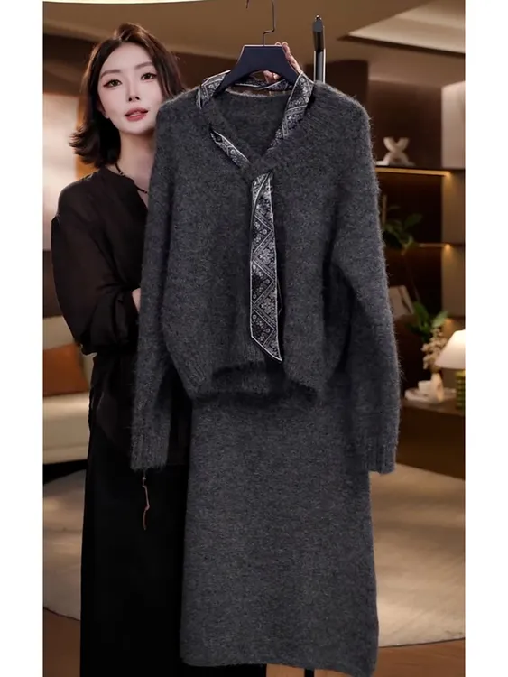 独特漂亮冬装一整套高级感超好看软糯慵懒风灰色毛衣半身裙套装女