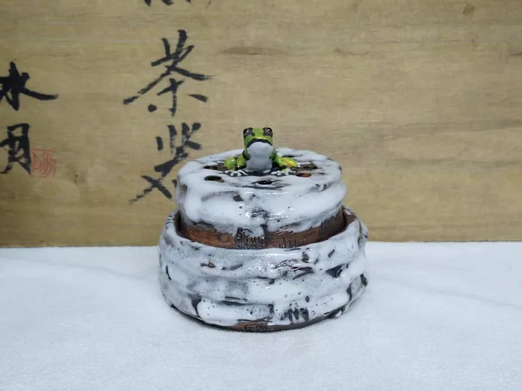 手工陶土柴烧水月青蛙香炉长10高7