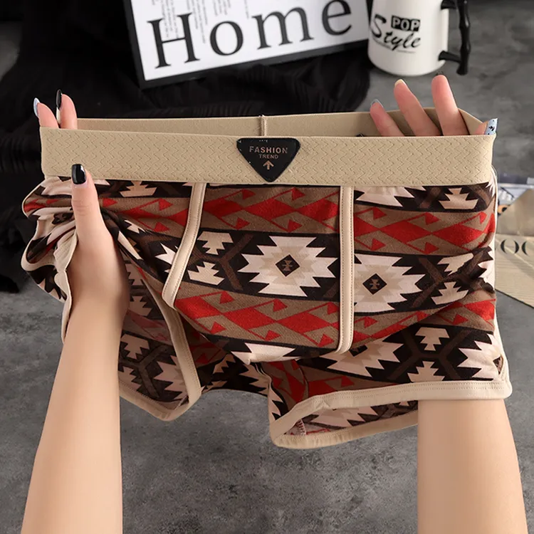 夏季新款男生涤纶内裤亲肤舒适透气四角裤青年宽松运动无痕平角裤