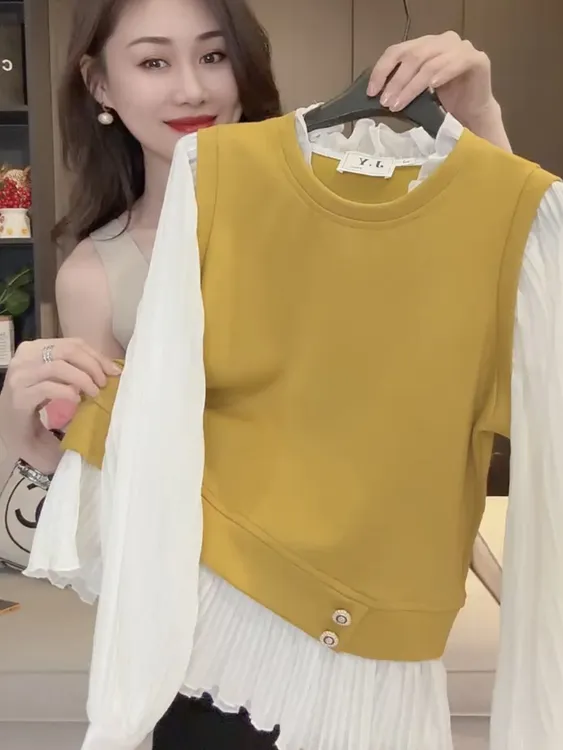 春季新款撞色拼接假两件百褶灯笼袖木耳领宽松遮肉减龄打底衫