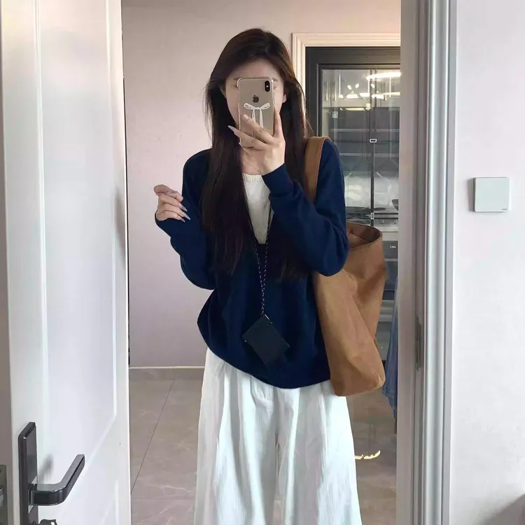 高级感藏蓝色假两件毛衣针织衫女2024新款早秋慵懒风长袖法式上衣