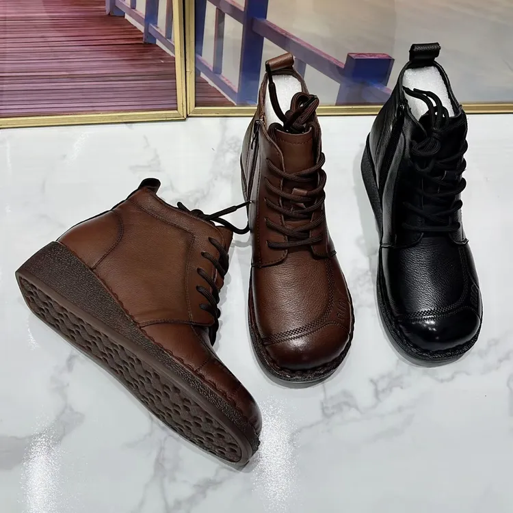 89933牛皮软底加绒女靴