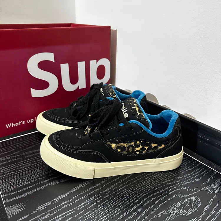 2025新款冬季加绒豹纹酷帅男鞋潮学生休闲运动潮流小众增高板鞋潮