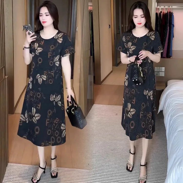 时尚妈妈装连衣裙女2025夏季新款洋气显瘦宽松遮肚圆领印花中长裙