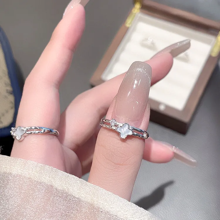 925银戒指 白贝幸运四叶草女轻奢高级感个性日常百搭调节情侣戒指