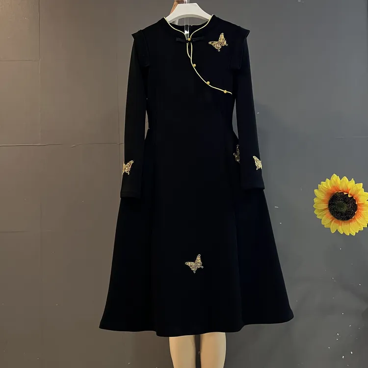 新中式复古国风重工刺绣蝴蝶收腰显瘦中长款气质连衣裙