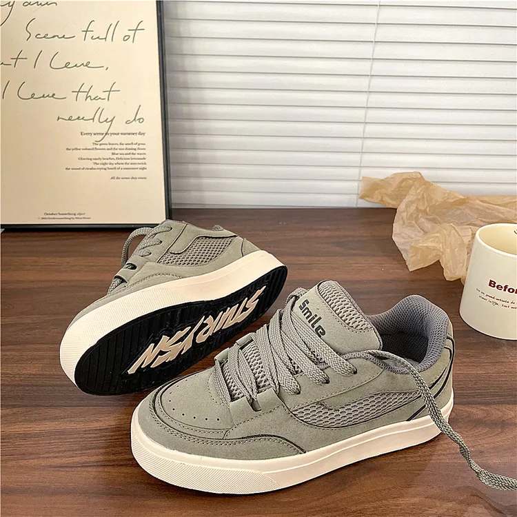 港风小众情侣男鞋ins潮流美式复古百搭板鞋女2025冬季新款面包鞋