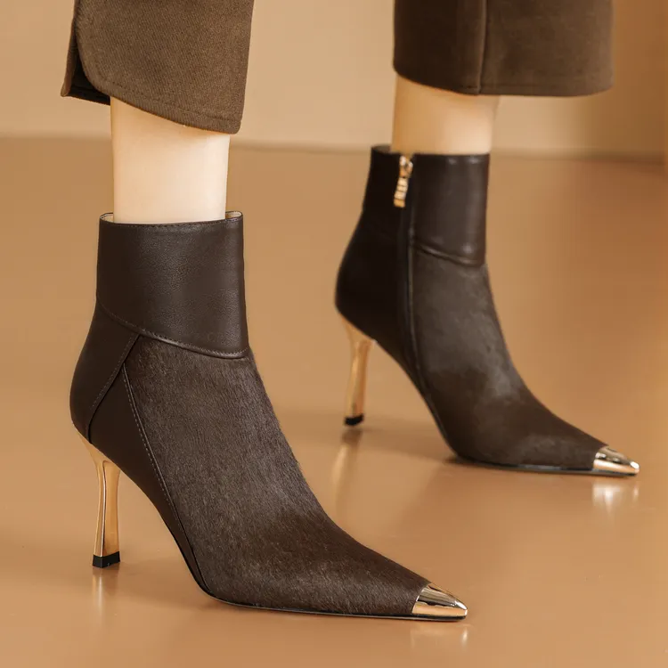 真皮时尚棕色尖头短靴女2025冬新款尖头马毛气质细跟不累脚高跟鞋