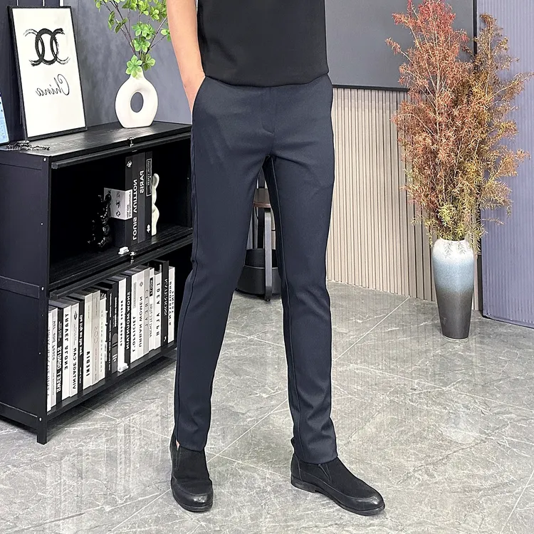 秋季新款轻奢男士休闲裤抗皱弹力耐磨亲肤舒适修身百搭小脚长裤