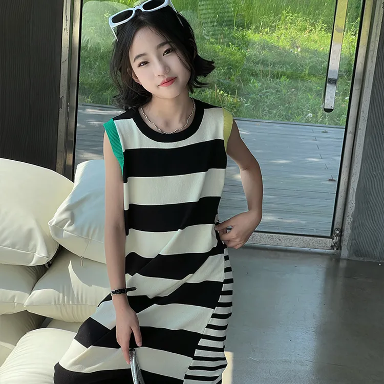 潮酷女孩夏季连衣裙2025新款6-12岁中大女童洋气撞色袖背心宽条裙