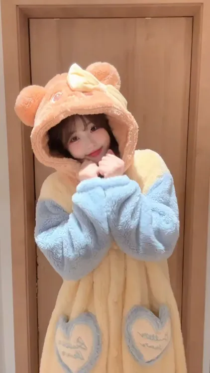 韩版甜美风卡通黄油小熊珊瑚绒睡袍女秋冬季款加厚加绒保暖家居服