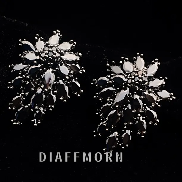 铜合金合成锆石耳饰 YM《冰岛》  重工气质超闪百搭耳钉