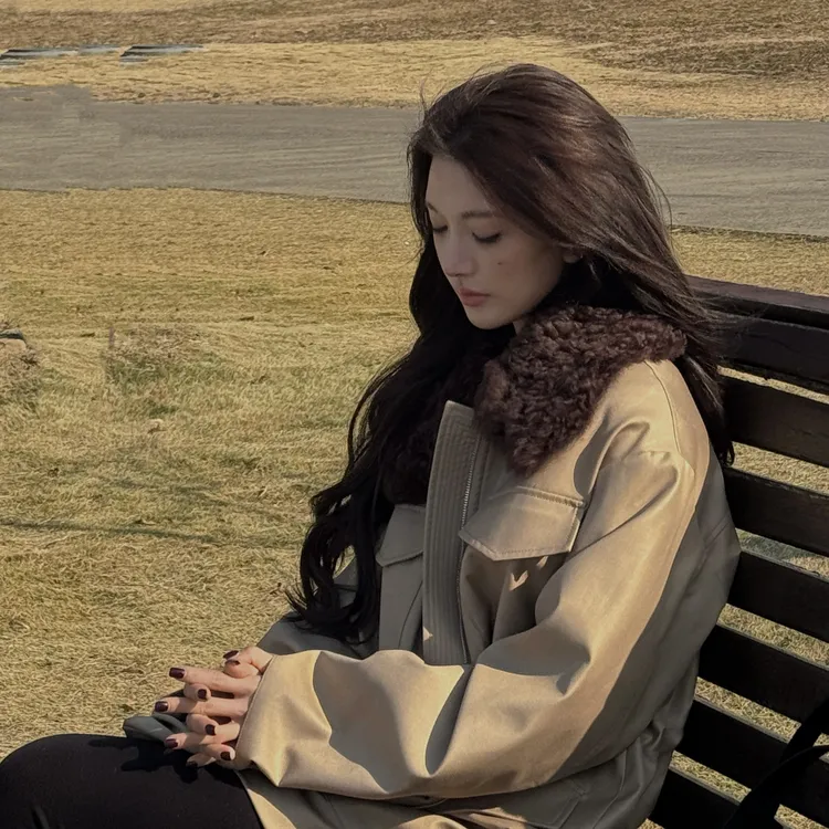 R-HER“奶茶派克”90白鹅绒秋冬翻领宽松型中长款休闲派克服Y5012