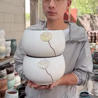 紫砂花盆口19高15（两个拼刻绘莲子