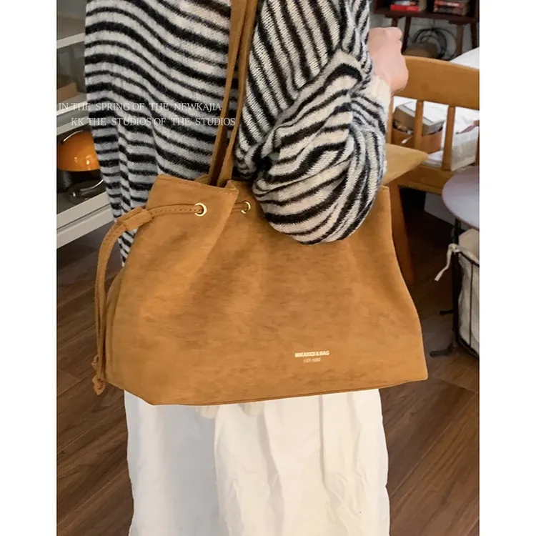 韩系腋下包包女款爆款2025新款秋冬复古百搭单肩包早八通勤托特包