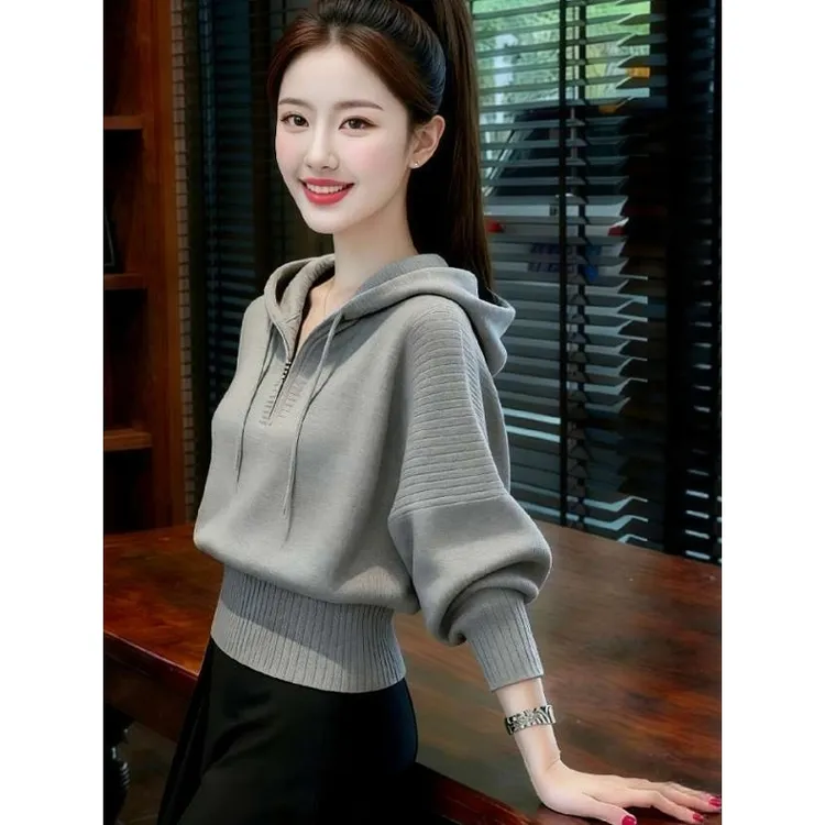 灰色连帽半拉链套头针织衫女麻花纹时尚设计感短款毛衣上衣K1-69