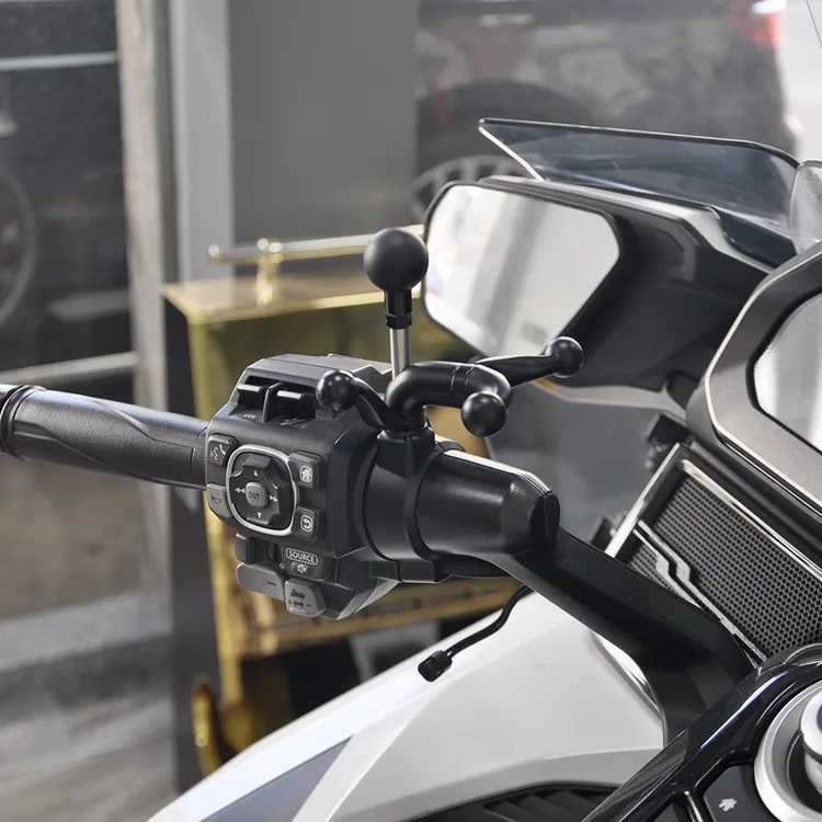 适用本田金翼18-25款1800手机支架相机支架F6B水杯支架转接头拐头