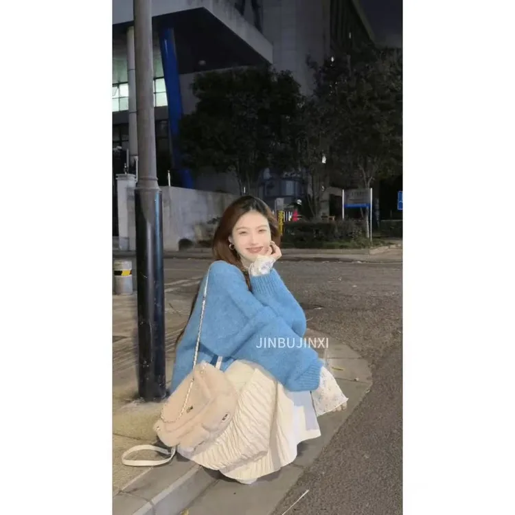 2025秋冬新款韩系高领碎花打底衫V领长袖毛衣显瘦半身裙三件套女