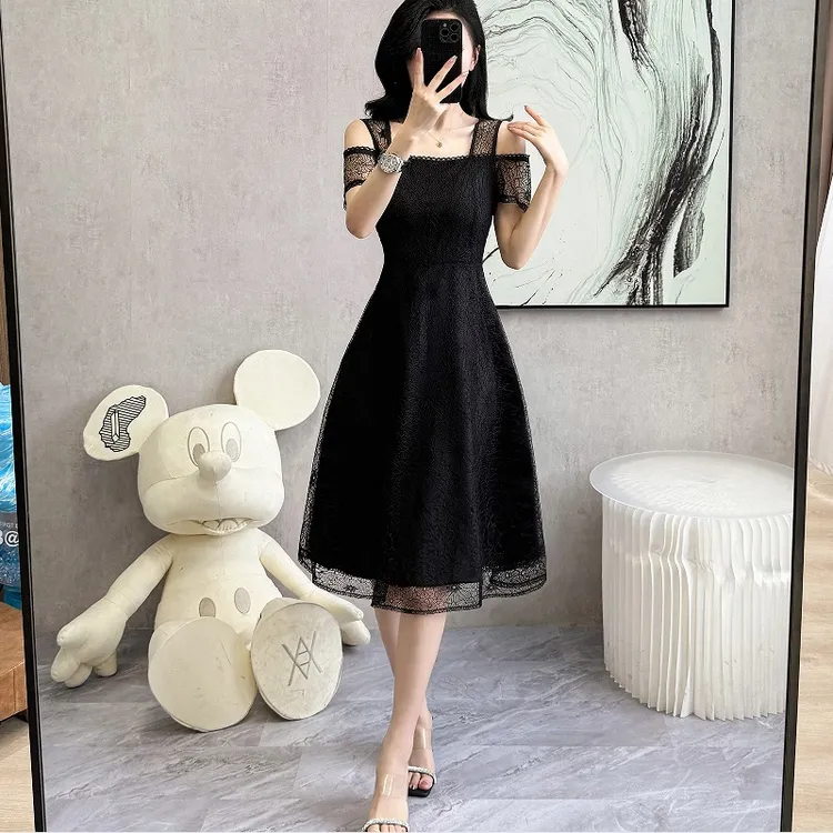 女装夏季新款时尚蕾丝拼接网纱露肩连衣裙女士高级感字裙子