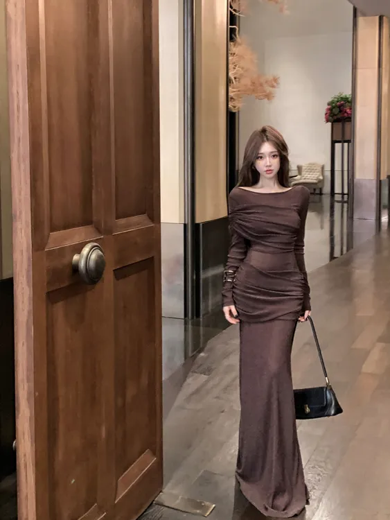 设计感微透收腰针织连衣裙一字领长袖修身显瘦鱼尾长裙