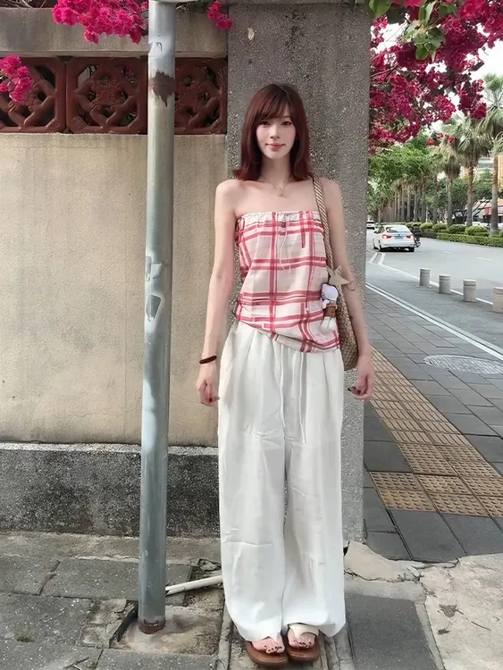 2025夏季新款性感辣妹一整套穿搭设计感抹胸上衣高腰阔腿裤两件套