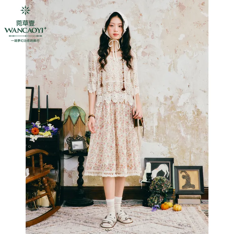 菀壹2025夏季新款蕾丝显瘦气质复古法式小众时尚套装H06420421
