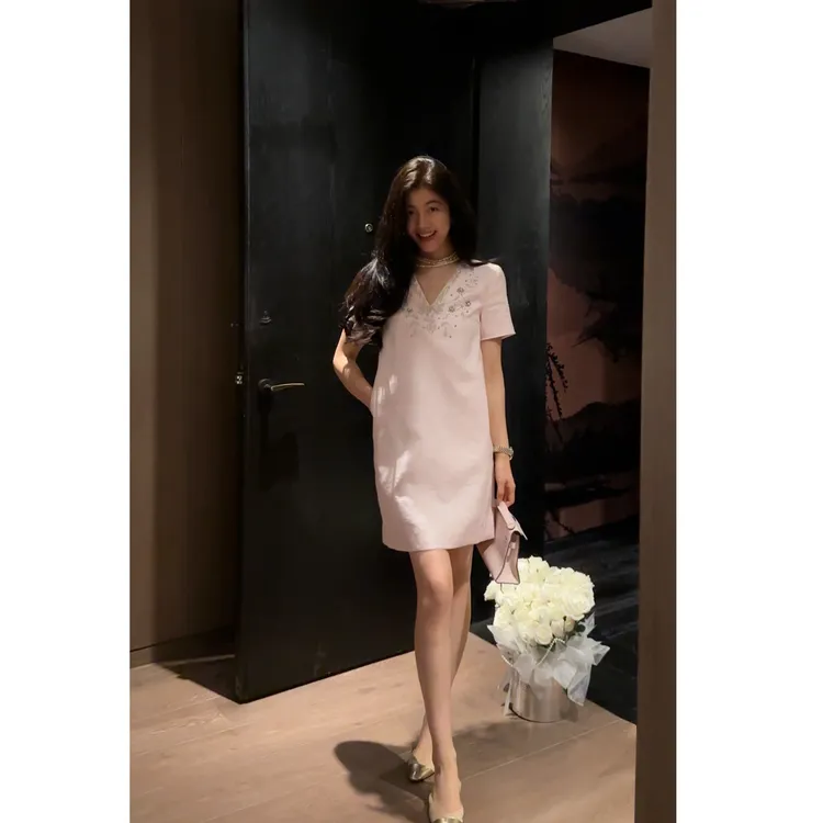 N.COU妮蔻25夏新款气质宽松纯手工镶钻珠绣亚麻连衣裙女DY22679