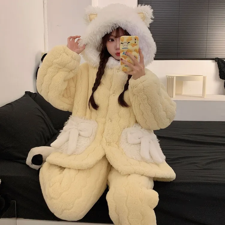 奶黄公主风睡衣女款秋冬季三层夹棉加厚珊瑚绒保暖连帽家居服套装